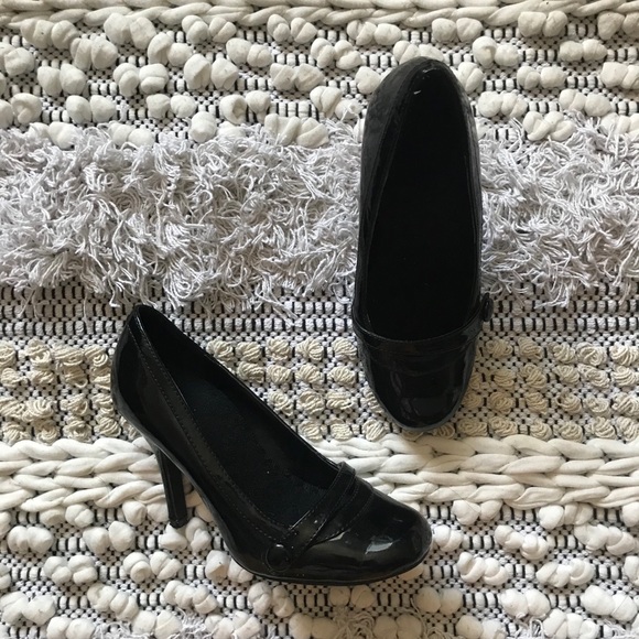 🖤Black pumps - Picture 1 of 3